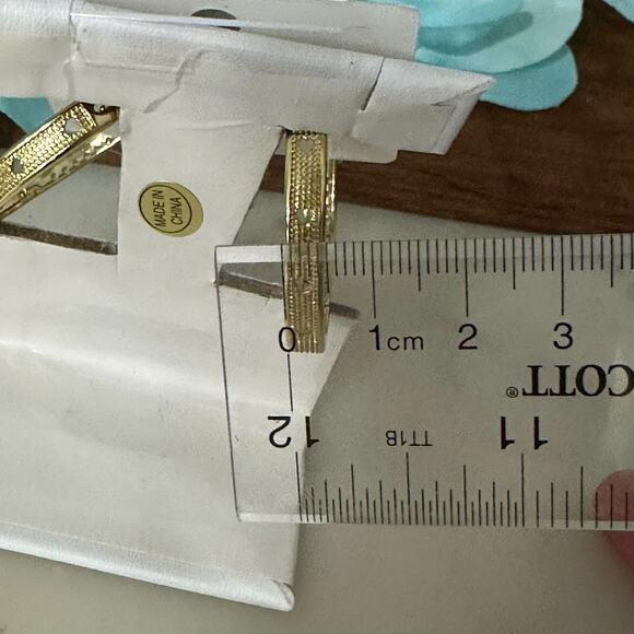 18K Gold Plated Womens Green‎ Heart Hoop Earring Oro Laminado - Picture 9 of 11